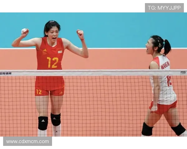 中国女排逆转获胜挺进决赛 李盈莹爆发带领队伍迎接巅峰对决 中国女排逆转获胜挺进决赛 李盈莹爆发带领队伍迎接巅峰对决