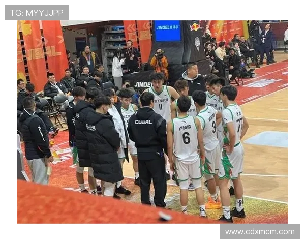 中国篮球联赛新赛季揭幕战精彩上演 北京队力克广东队迎来开门红 中国篮球联赛新赛季揭幕战精彩上演 北京队力克广东队迎来开门红