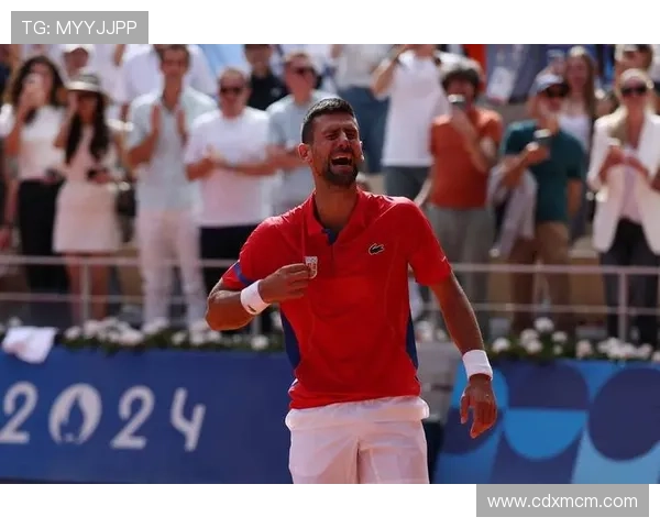 德约科维奇豪取赛季第七冠再创纪录年轻新星强势崛起网坛格局或将重塑 德约科维奇豪取赛季第七冠再创纪录年轻新星强势崛起网坛格局或将重塑