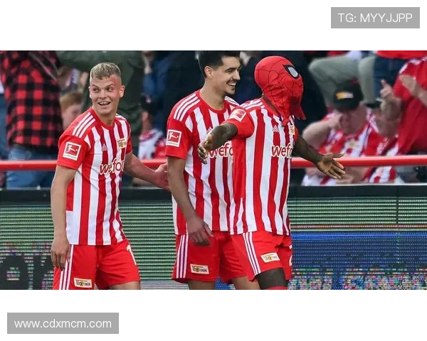 柏林联俱乐部签约新援强化阵容目标 瞄准欧洲赛场突破 柏林联俱乐部签约新援强化阵容目标 瞄准欧洲赛场突破