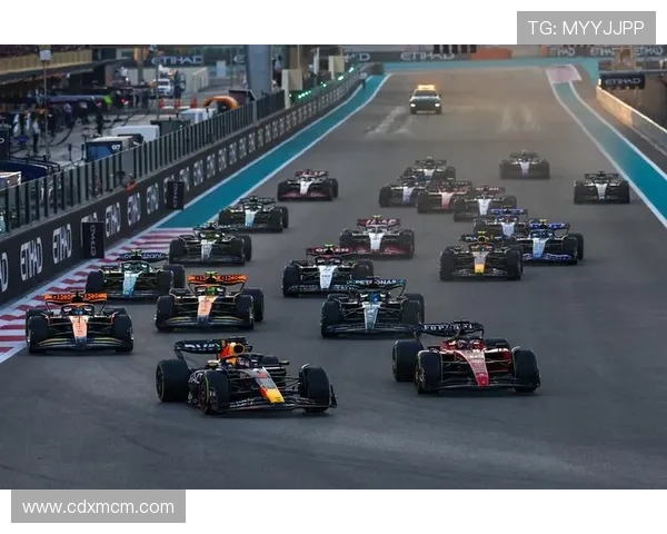 新赛季F1车队格局大变动引爆冠军争夺战焦点讨论热潮再度升温中 新赛季F1车队格局大变动引爆冠军争夺战焦点讨论热潮再度升温中