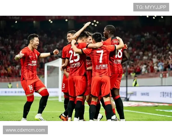 中国足球迎战强敌,年轻球员表现抢眼,未来可期 中国足球迎战强敌,年轻球员表现抢眼,未来可期