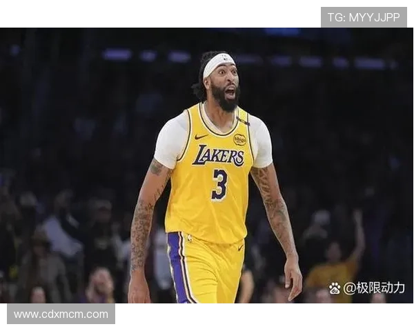 詹姆斯再创历史纪录领衔湖人迎战勇士,季后赛前景引发热议 詹姆斯再创历史纪录领衔湖人迎战勇士,季后赛前景引发热议